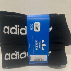 NWT Adidas (6) pack Men’s Crew Socks Fits Shoe Size 6 - 12